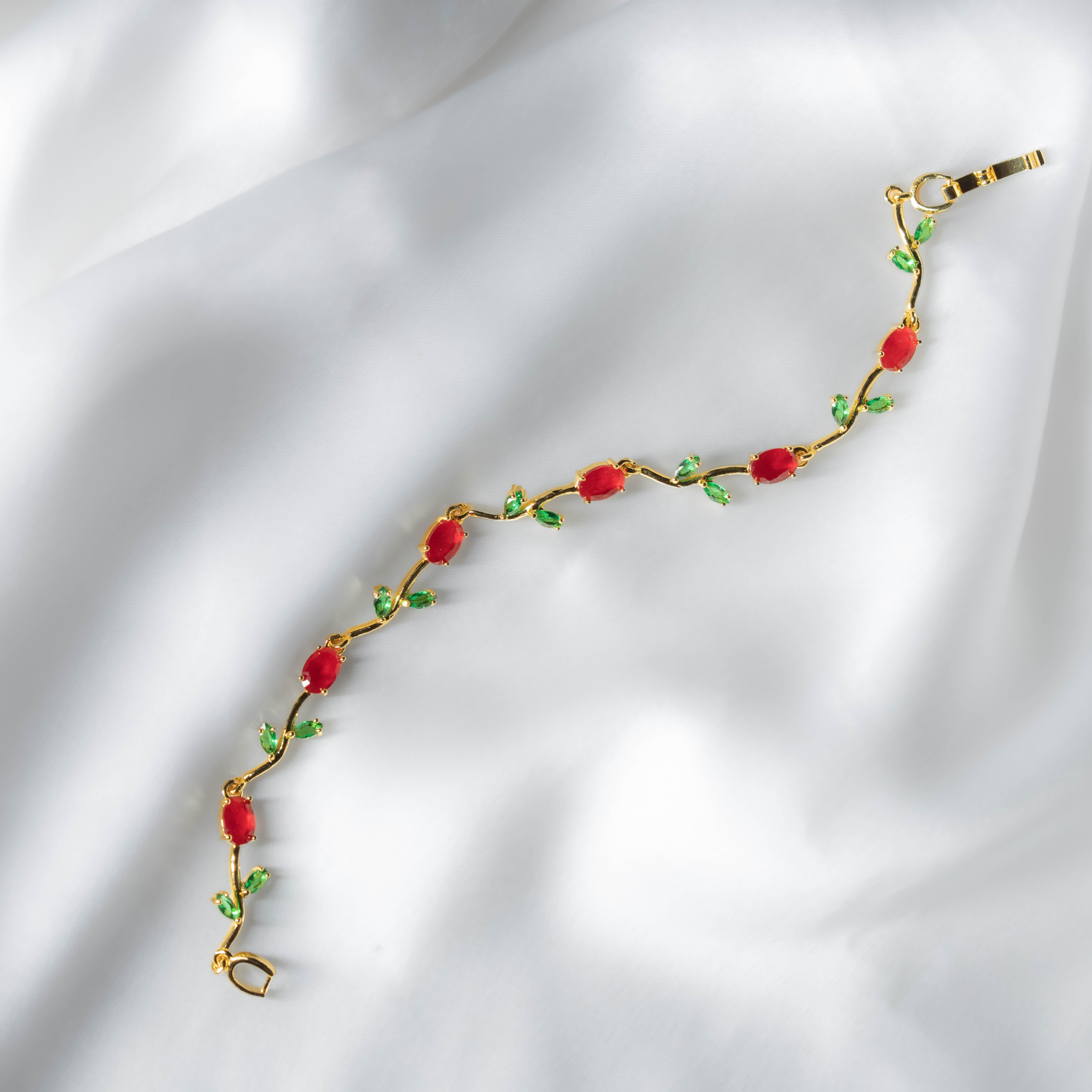 Tulip Bracelet | Elegant Floral Red & Green Bracelet