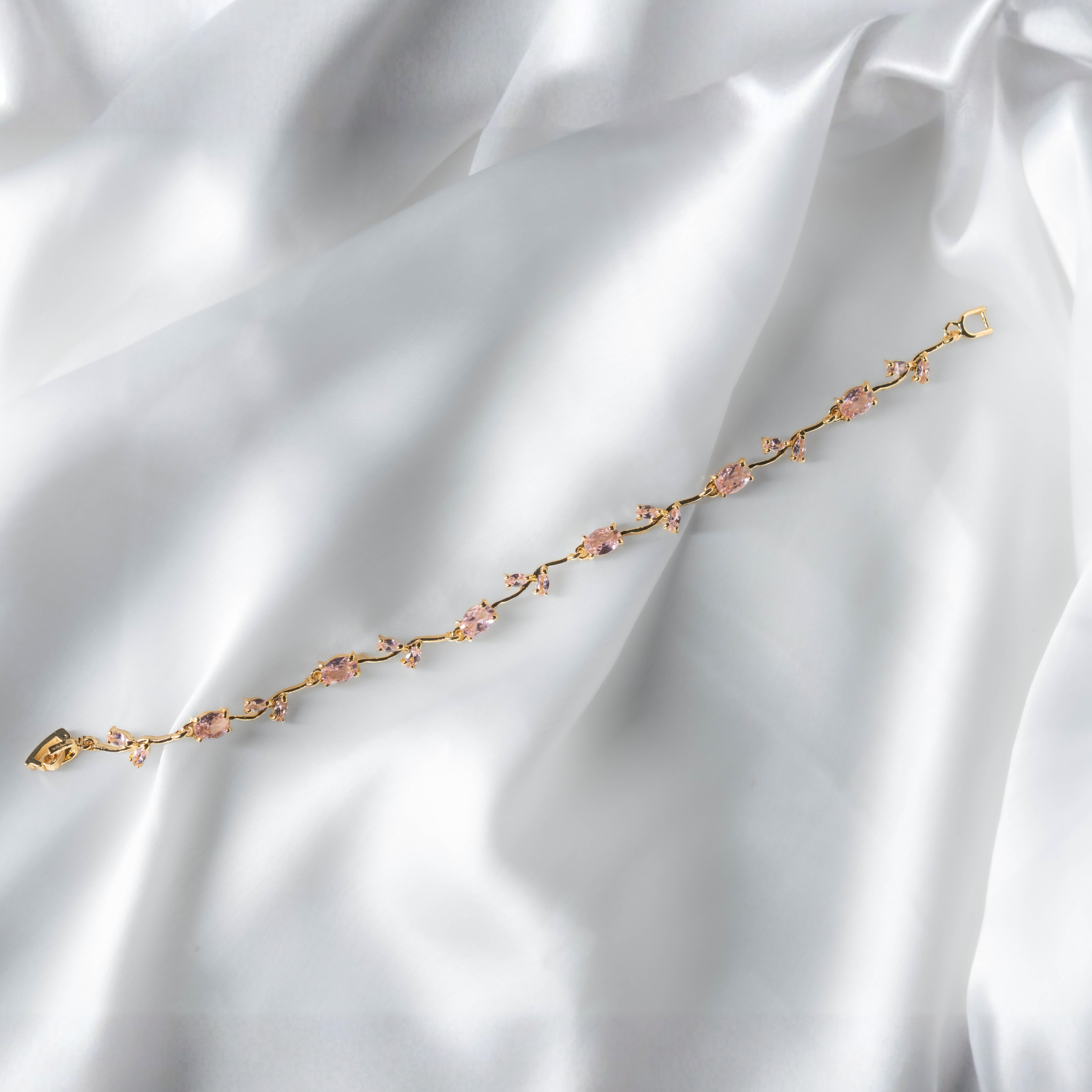 Tulip Bracelets Baby Pink | Elegant Pink Floral Bracelet for Women