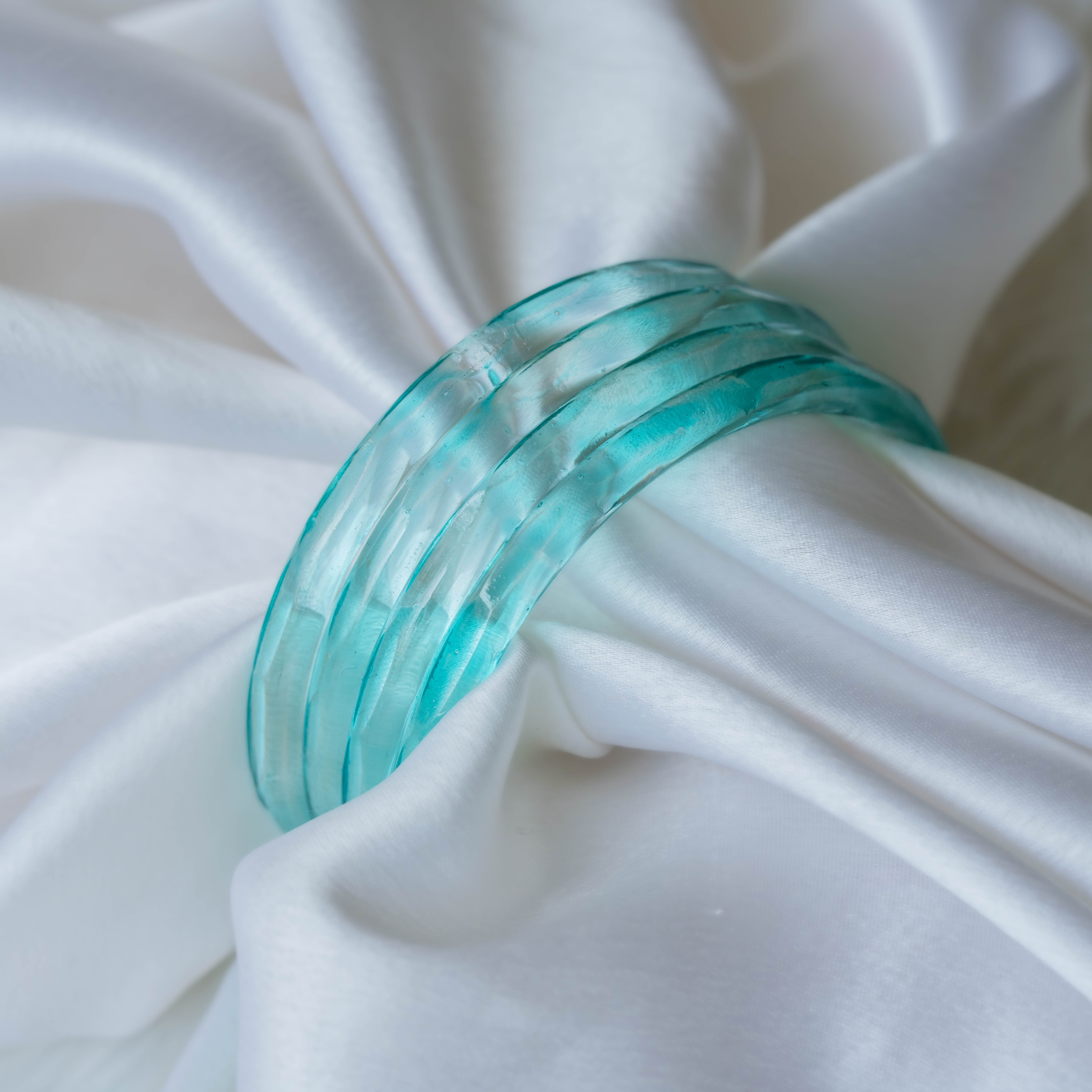Neel Lahar Bangles Set