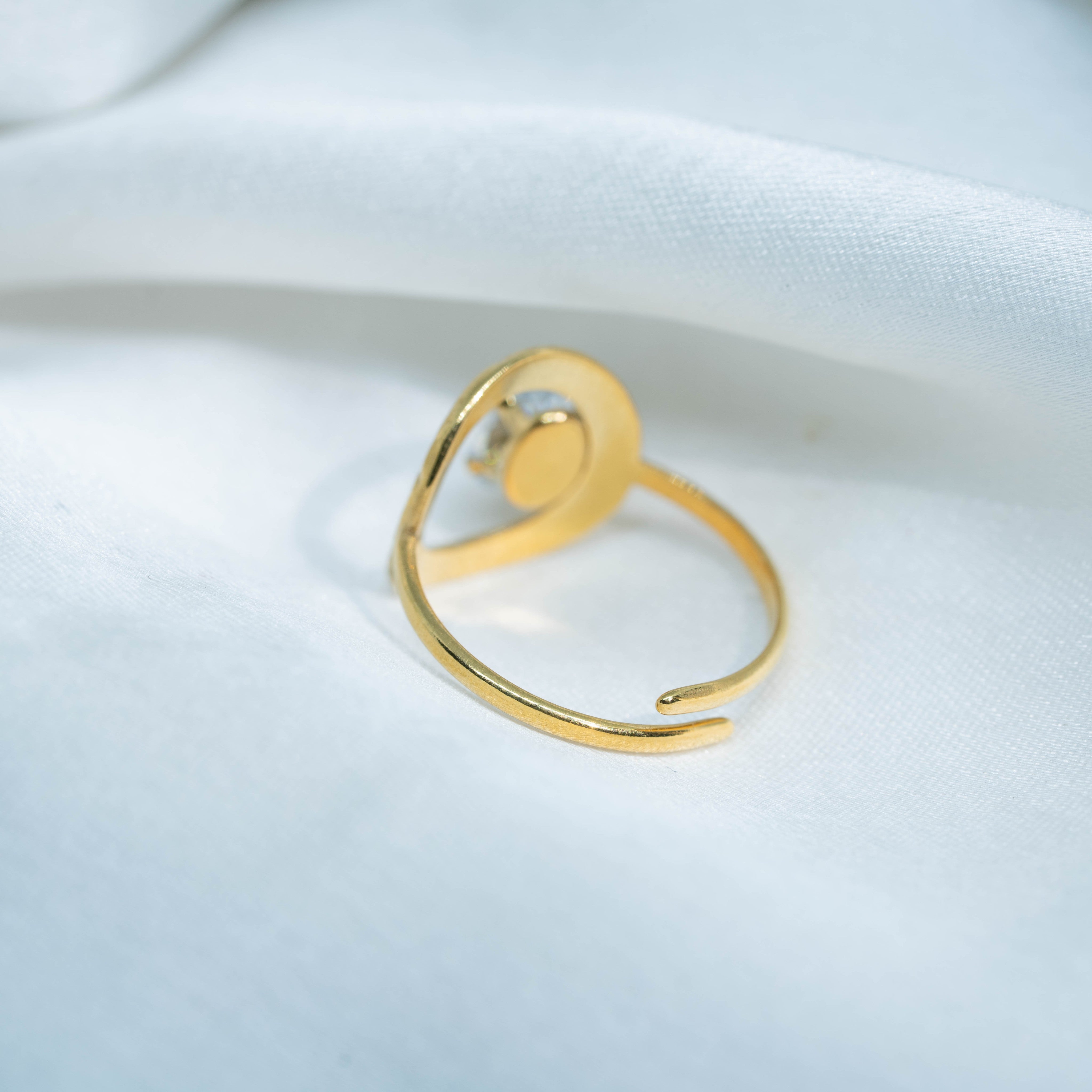 Horizon Eclipse Ring | Gold-Toned Oval Crystal Statement Ring for Women
