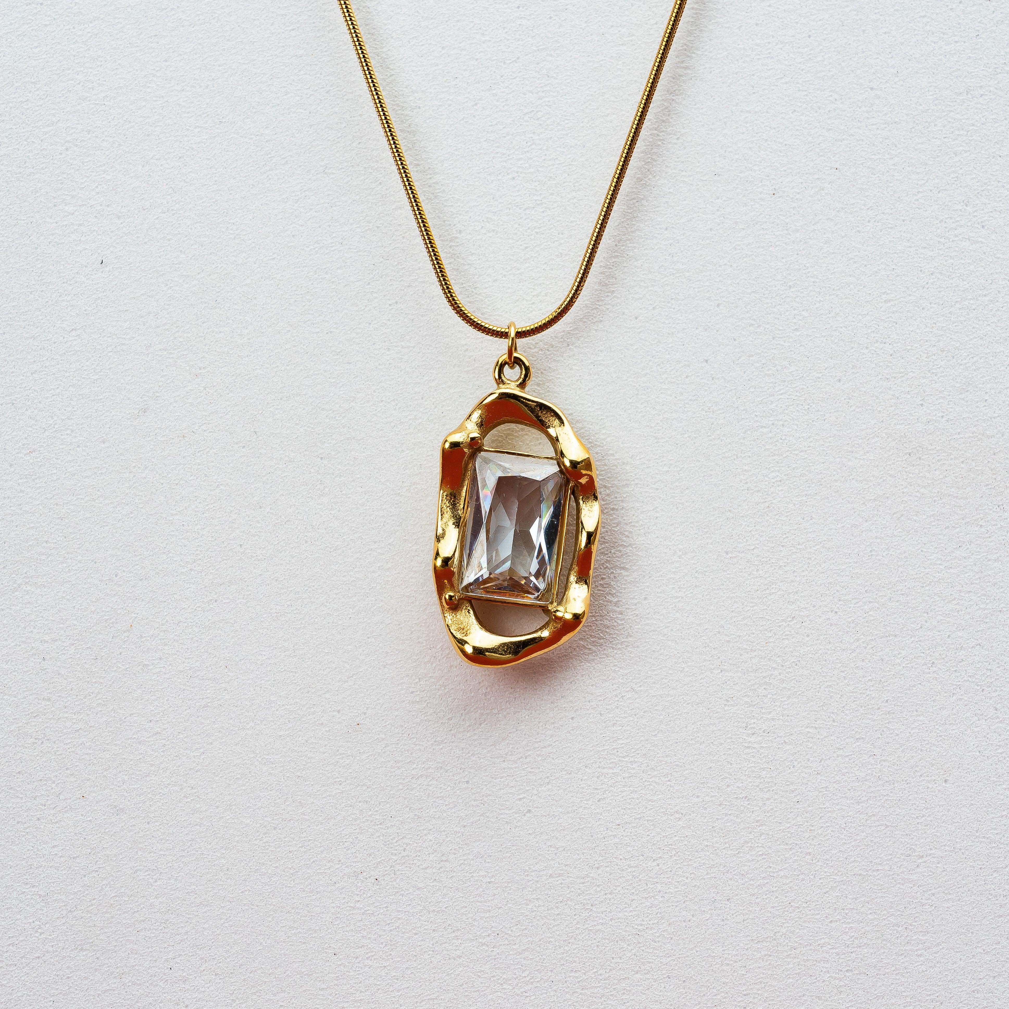 Aesthtic rectangular stone necklace