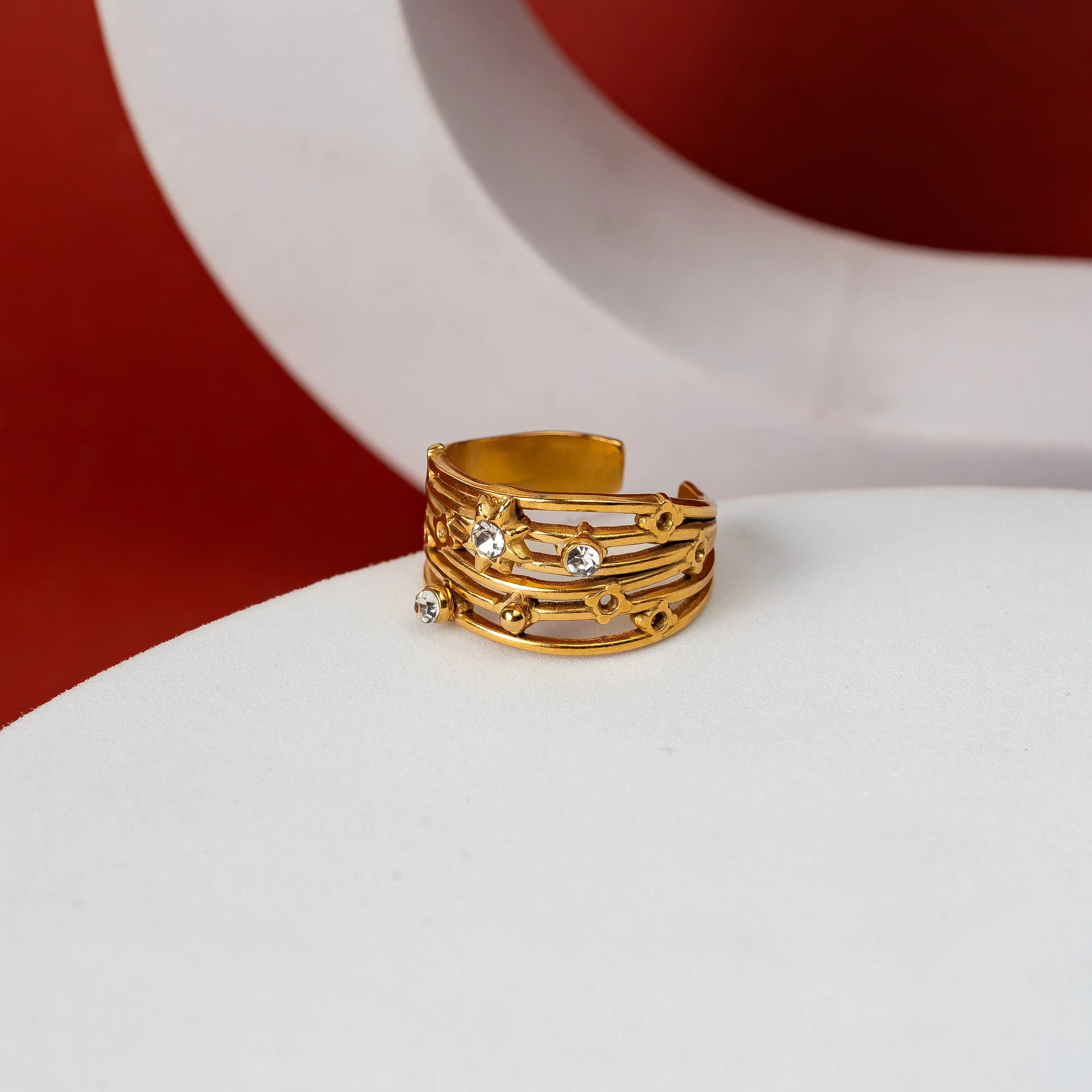 Ripple star stone ring