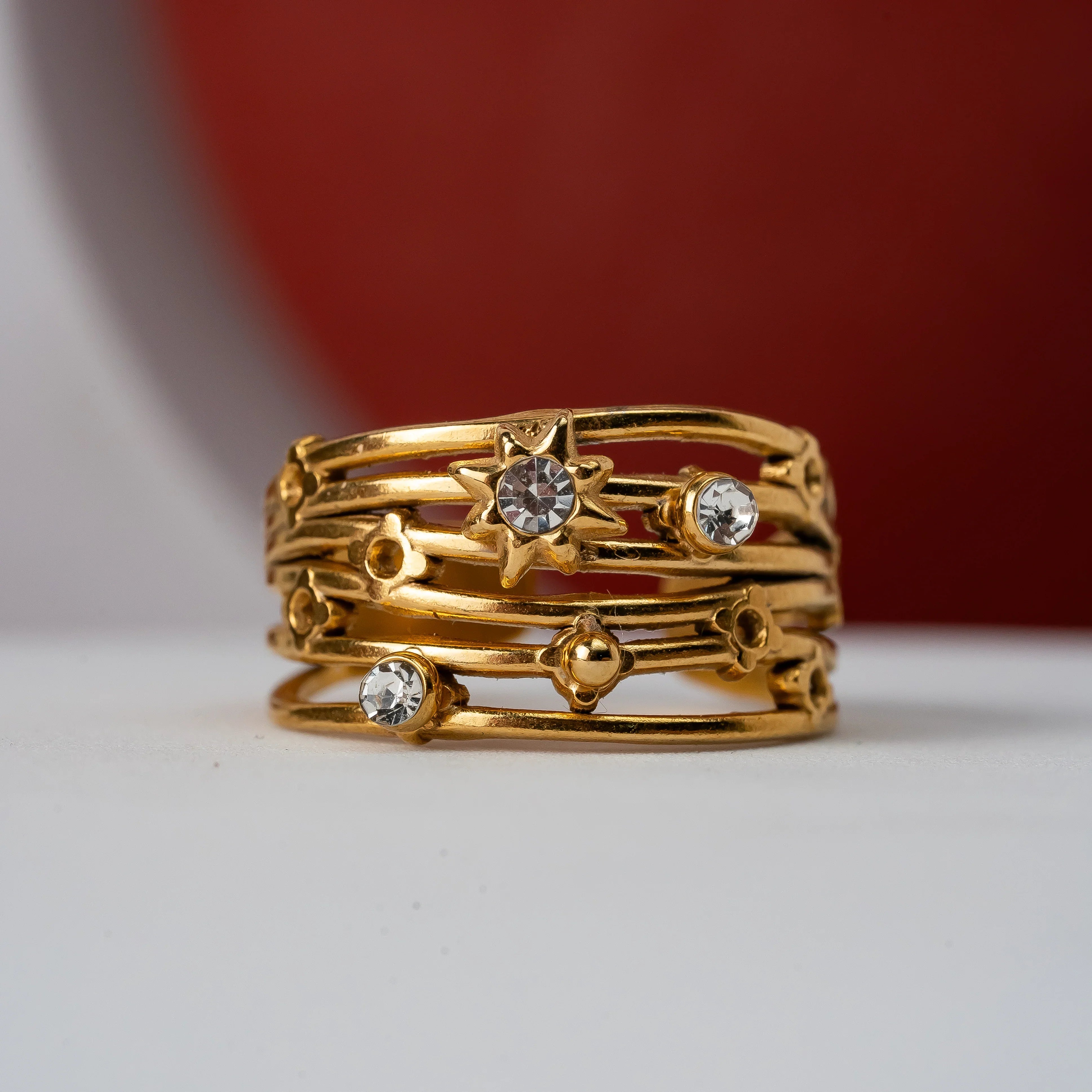 Ripple star stone ring