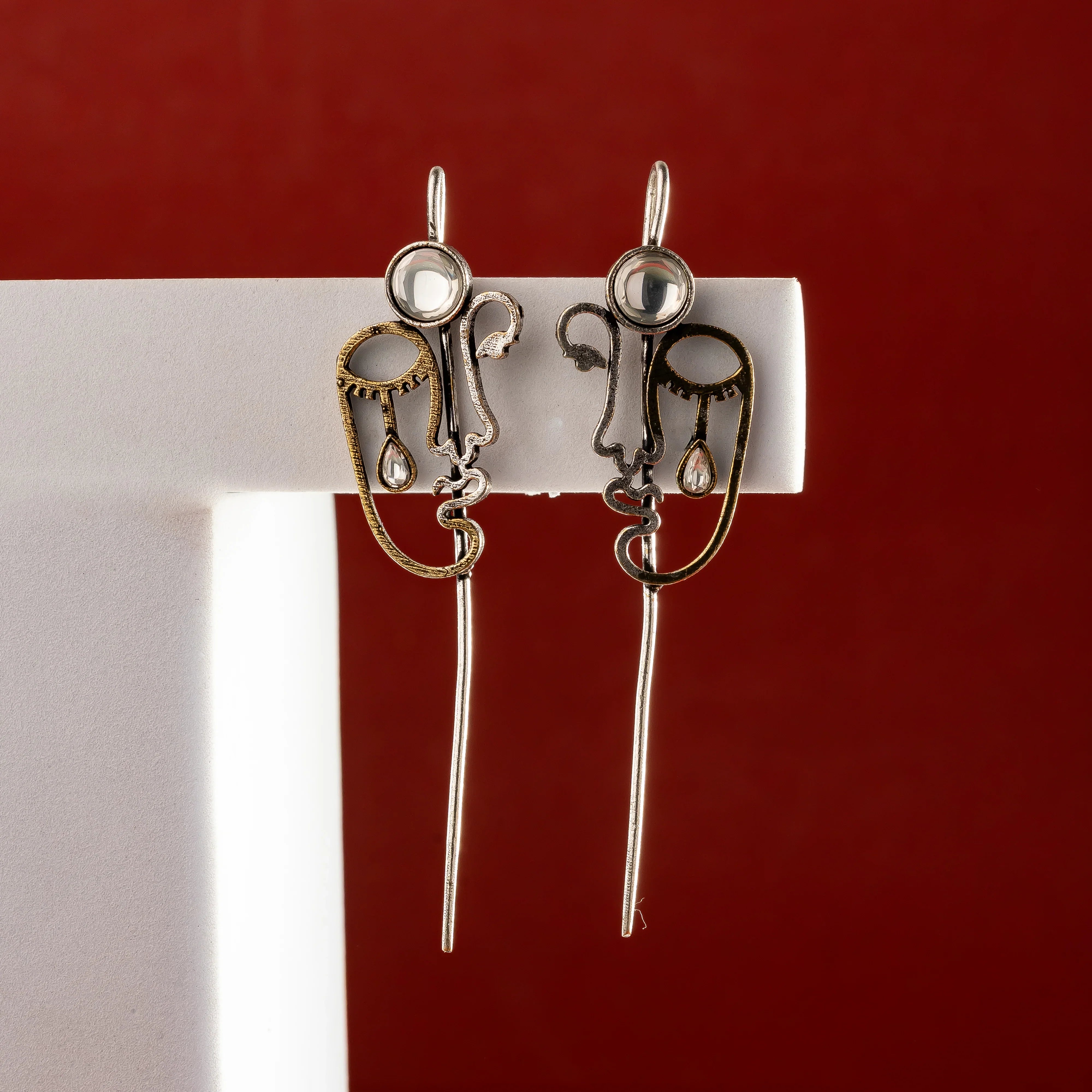 One line face art Ear Cuff