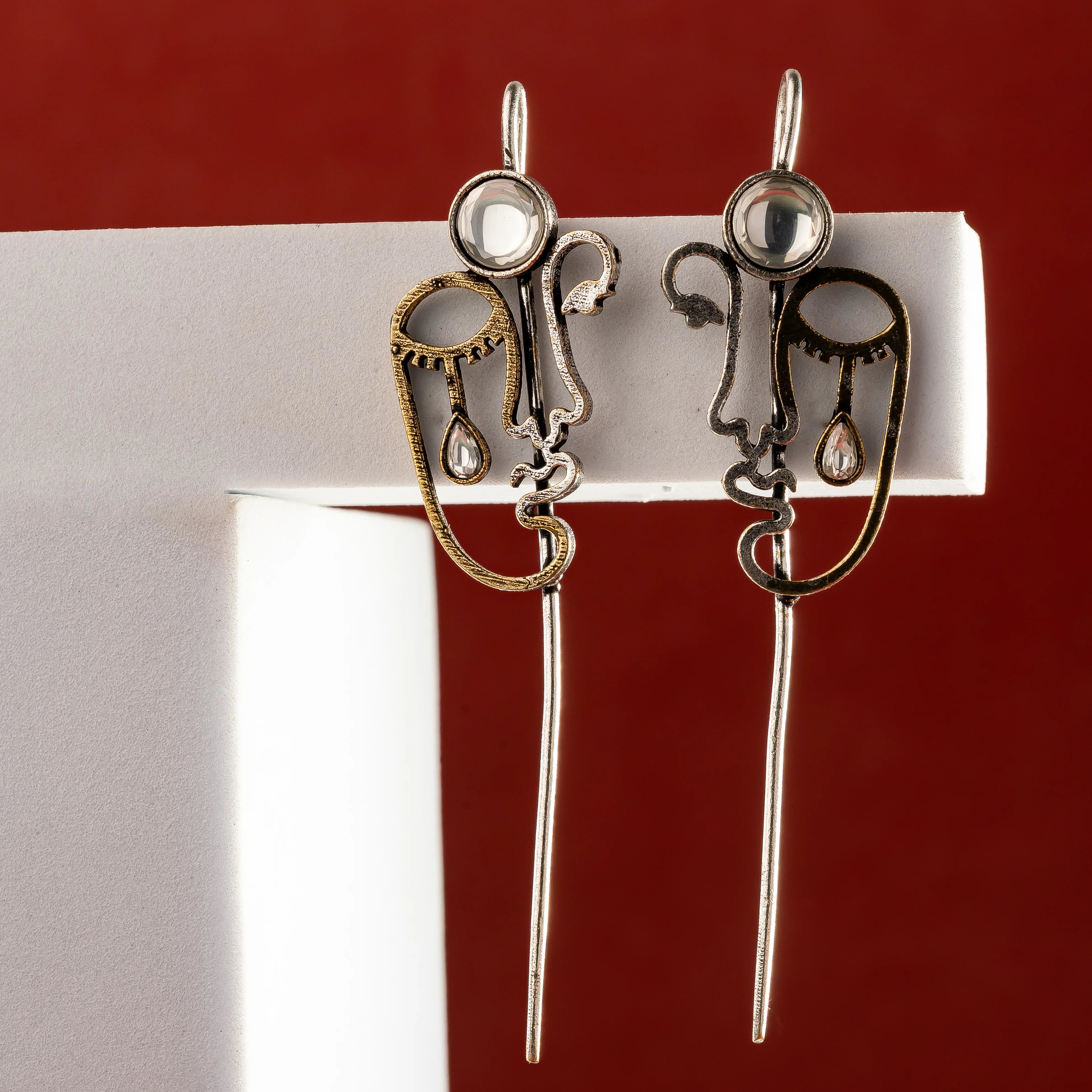 One line face art Ear Cuff