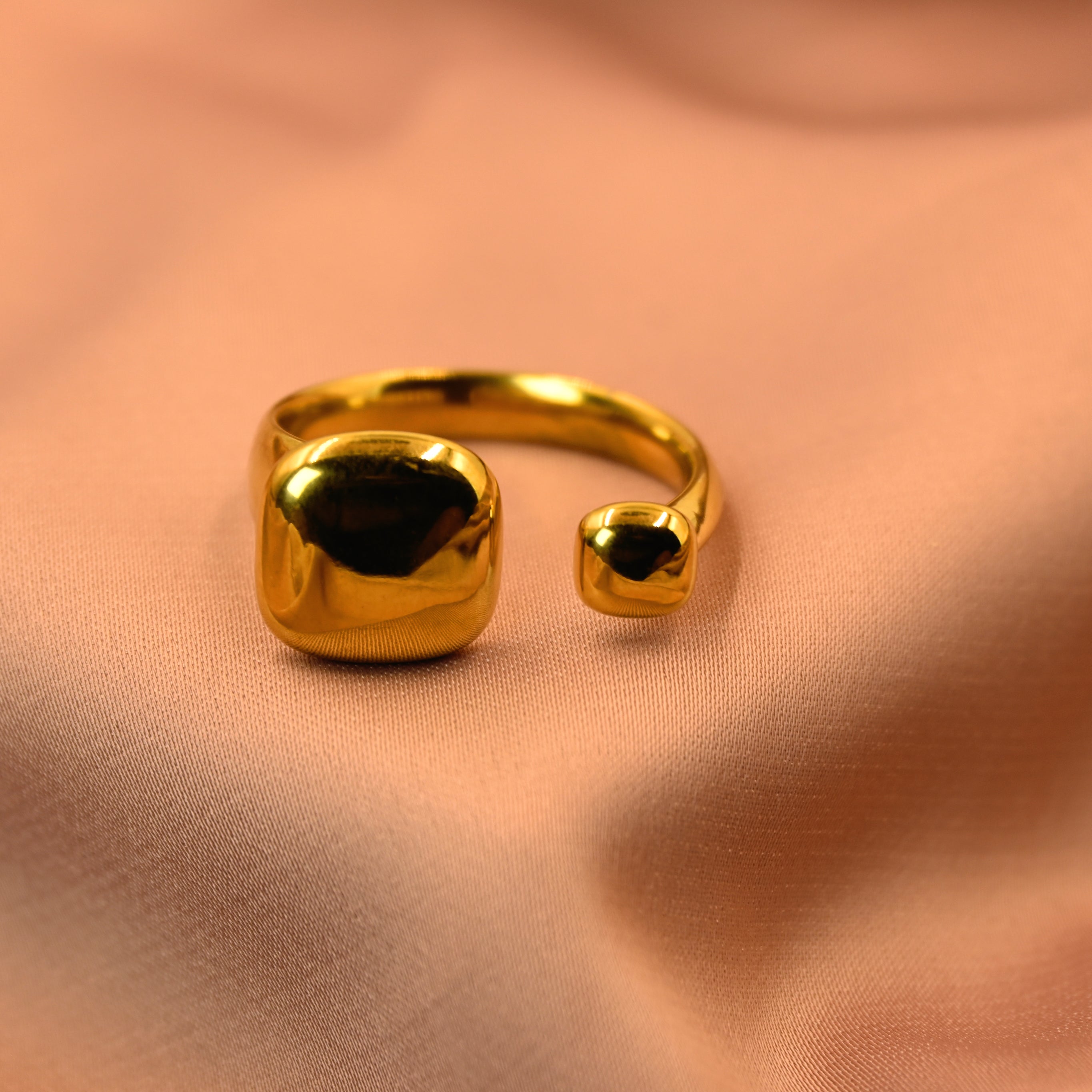 square duet ring