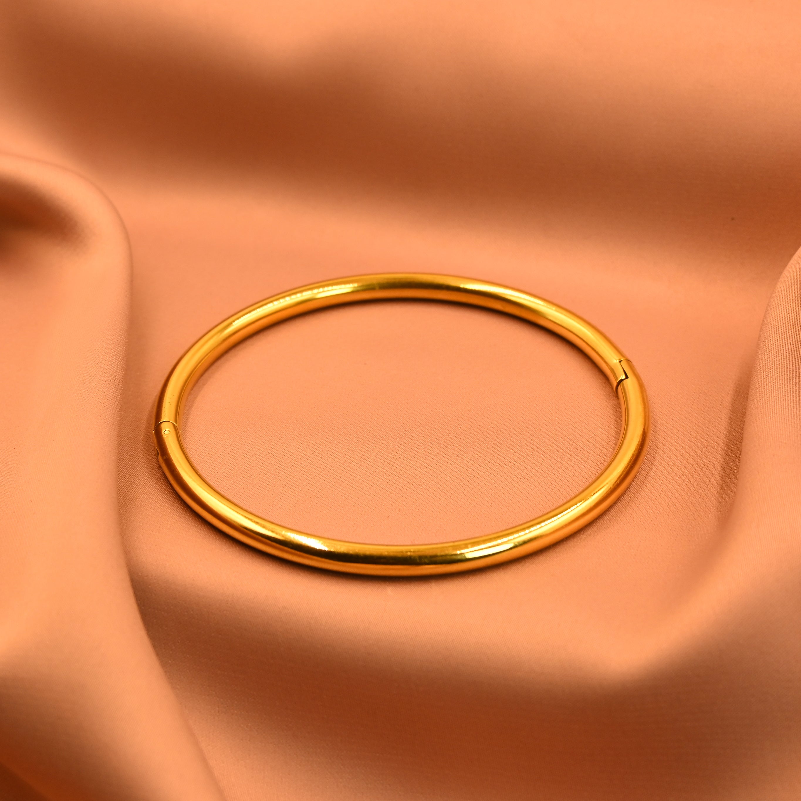 Noor Circle Bracelet | Minimal Sleek Gold Kada Style Bracelet for Women