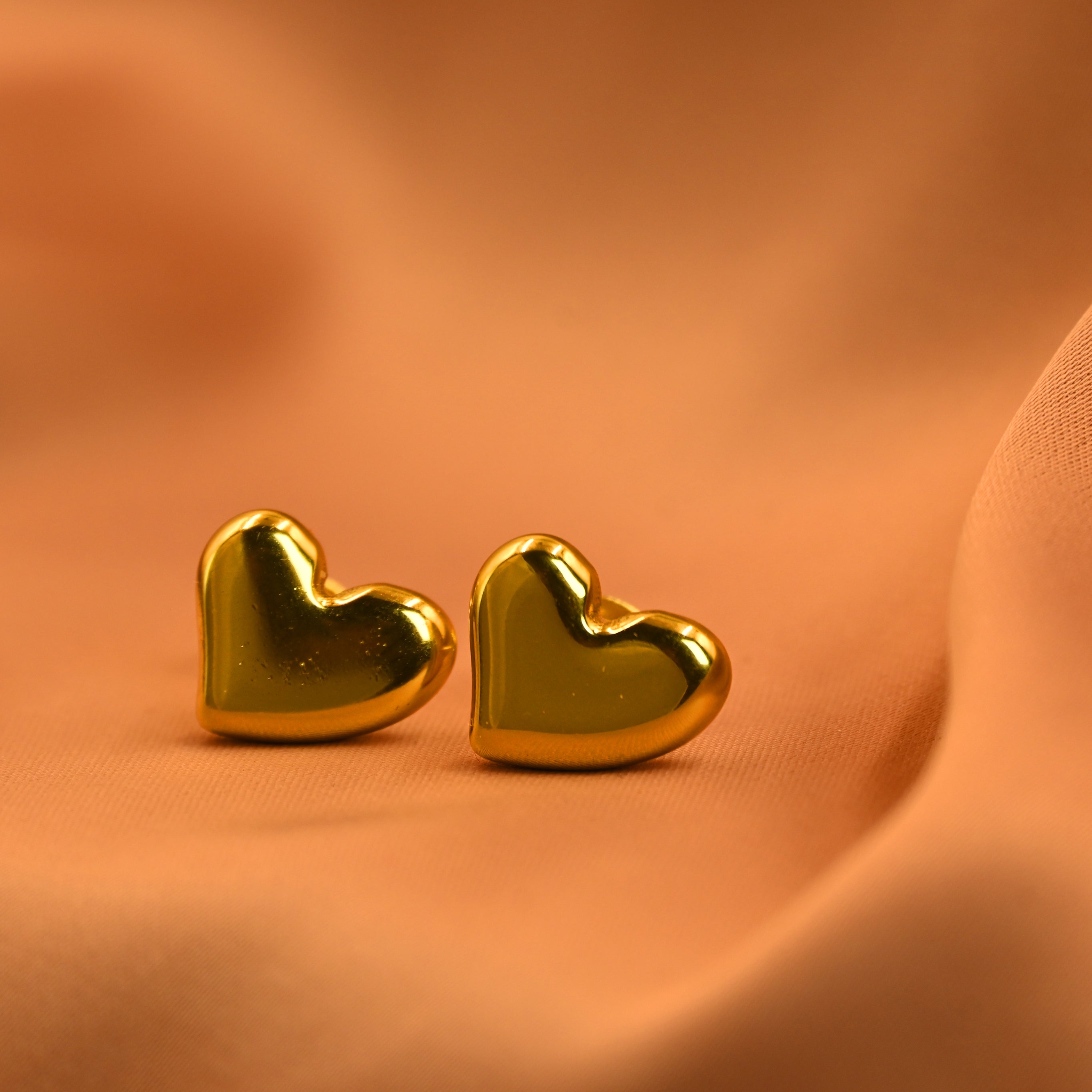 sweet heart studs