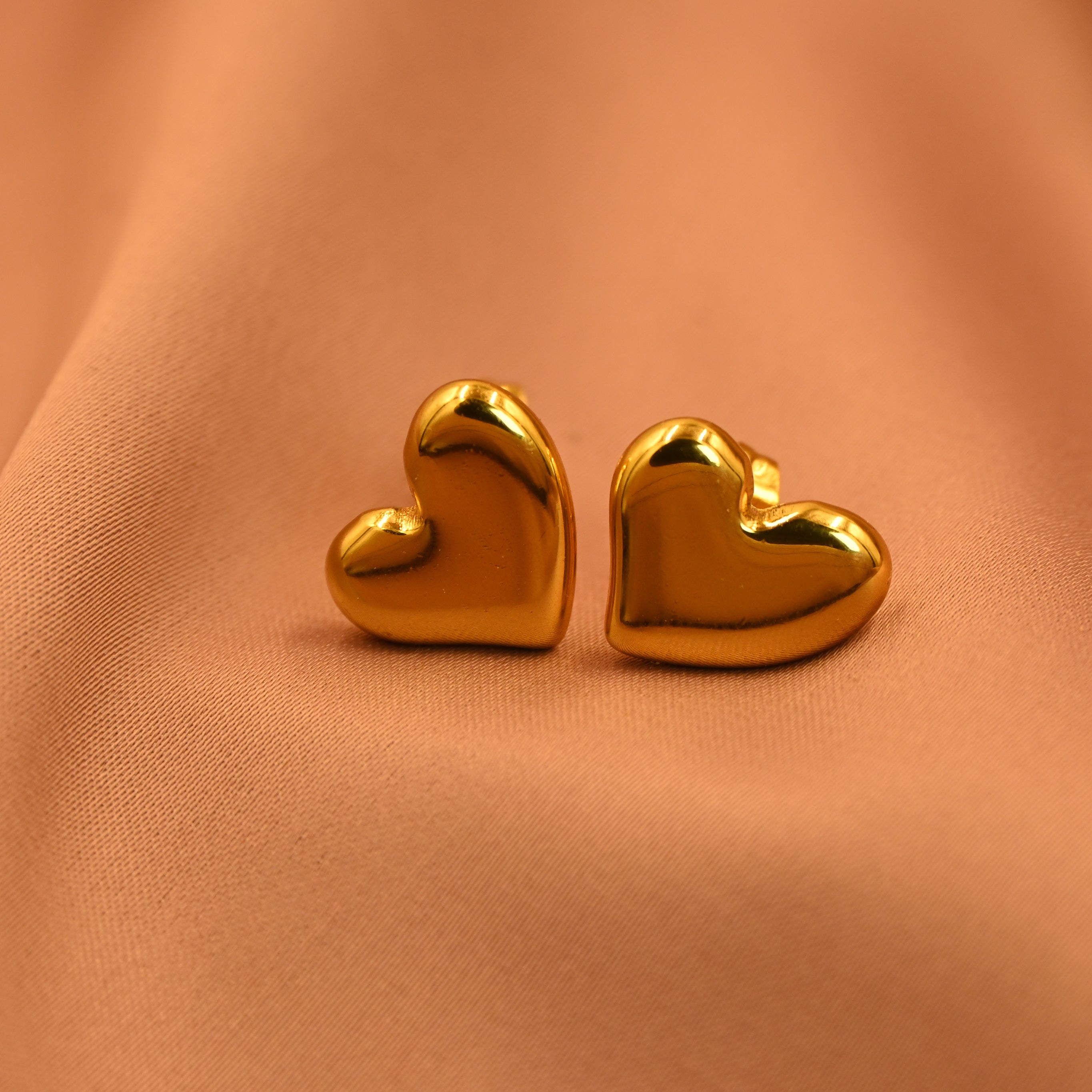 sweet heart studs