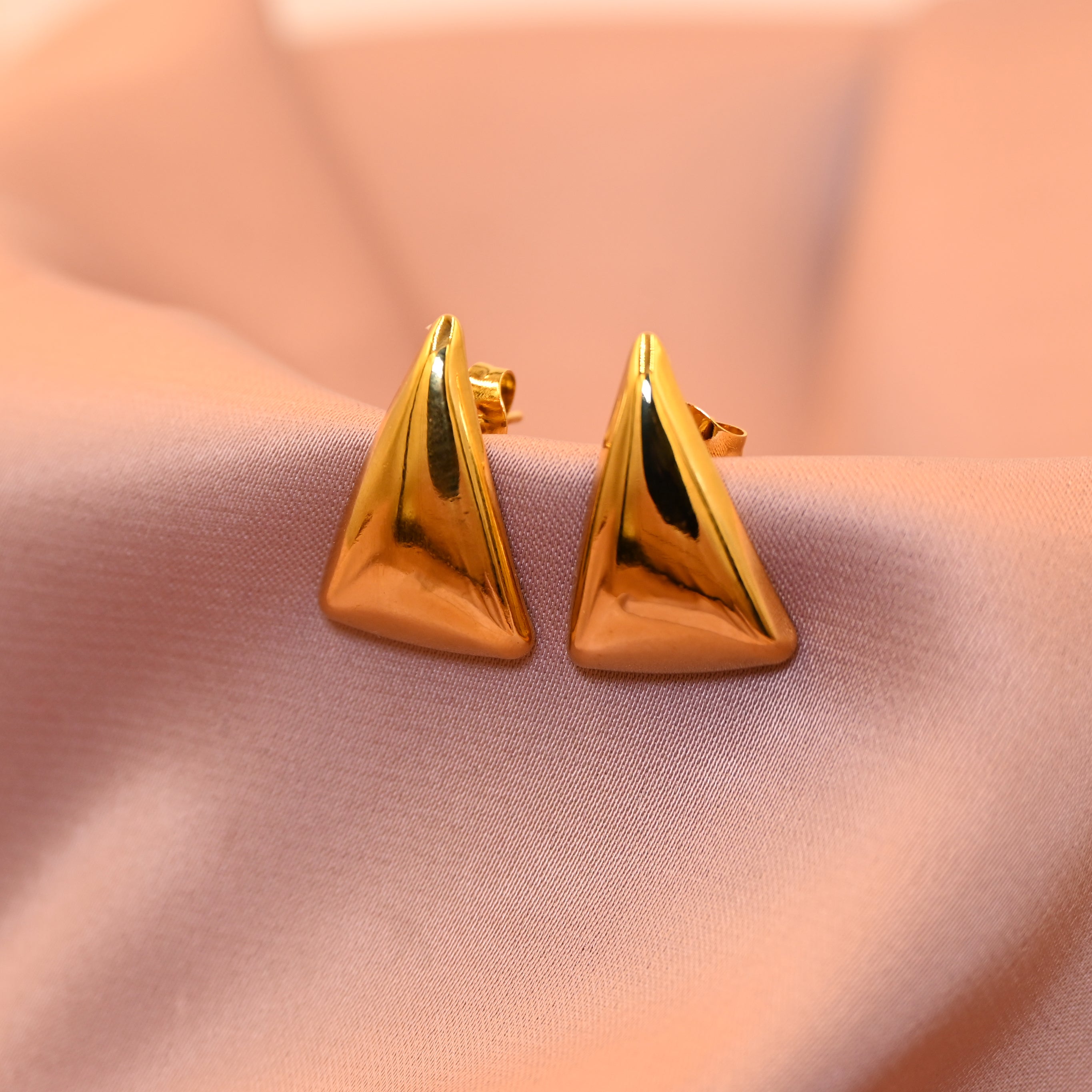 Pyramid Studs