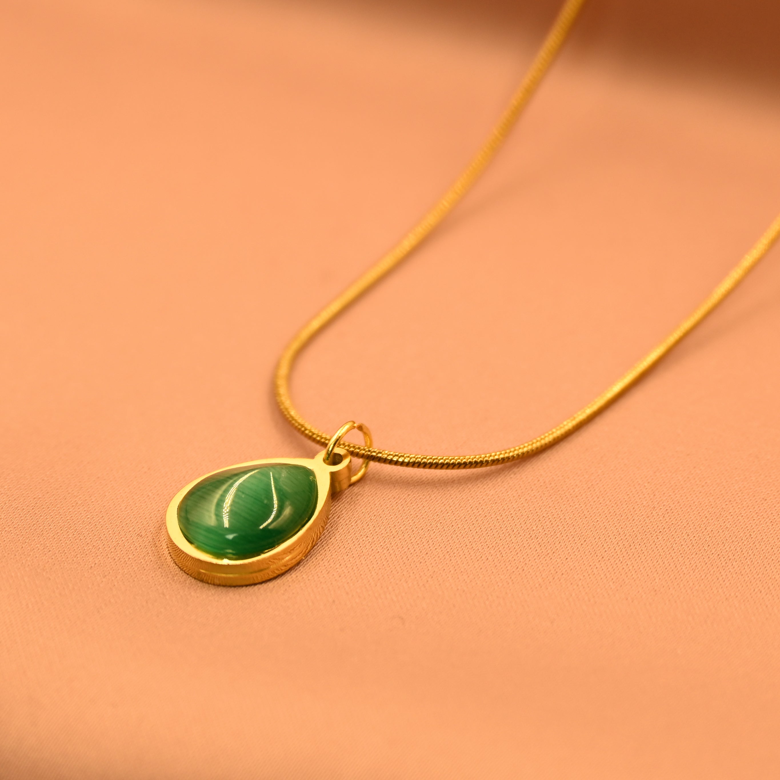 emerald teardrop set