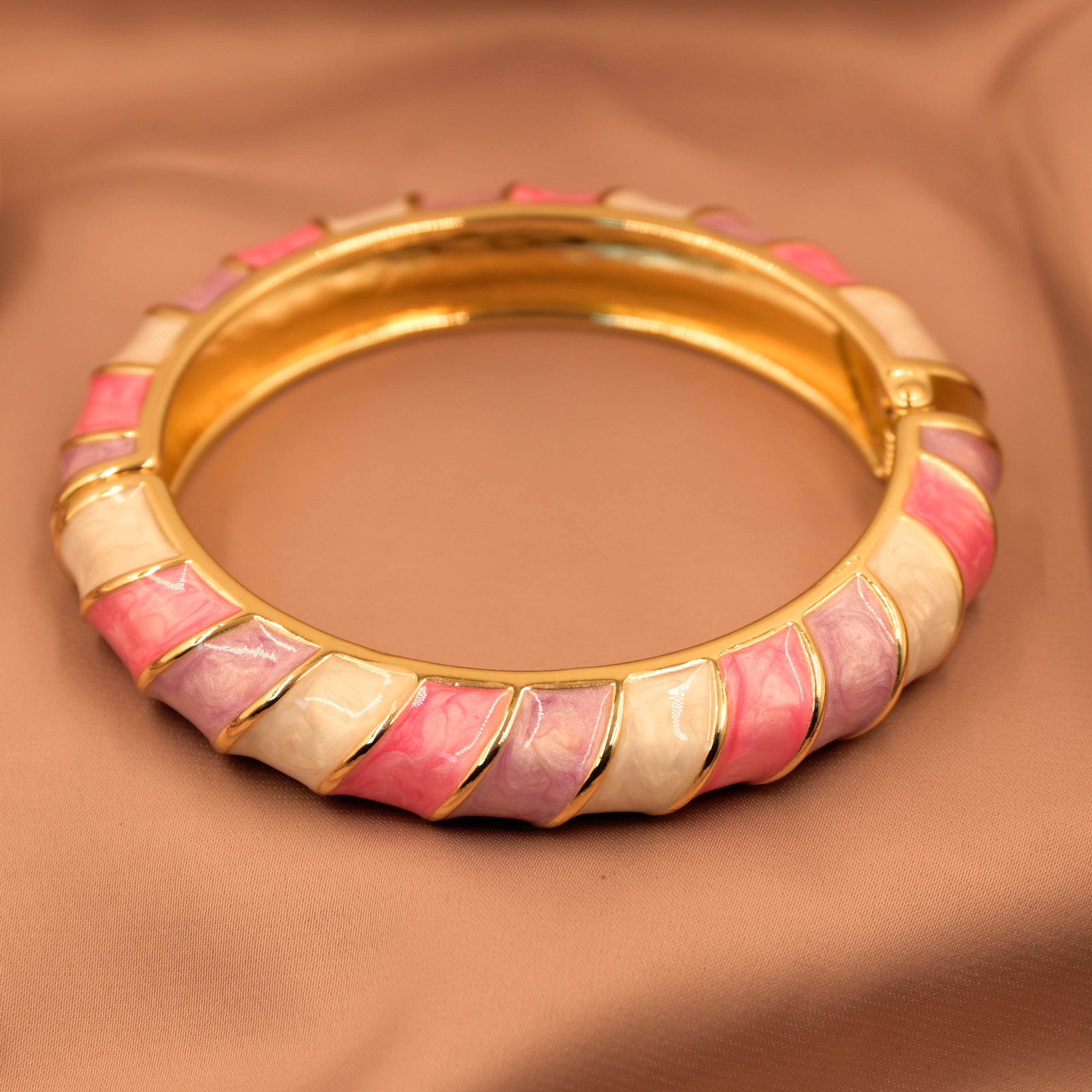 The magnolia Bangle