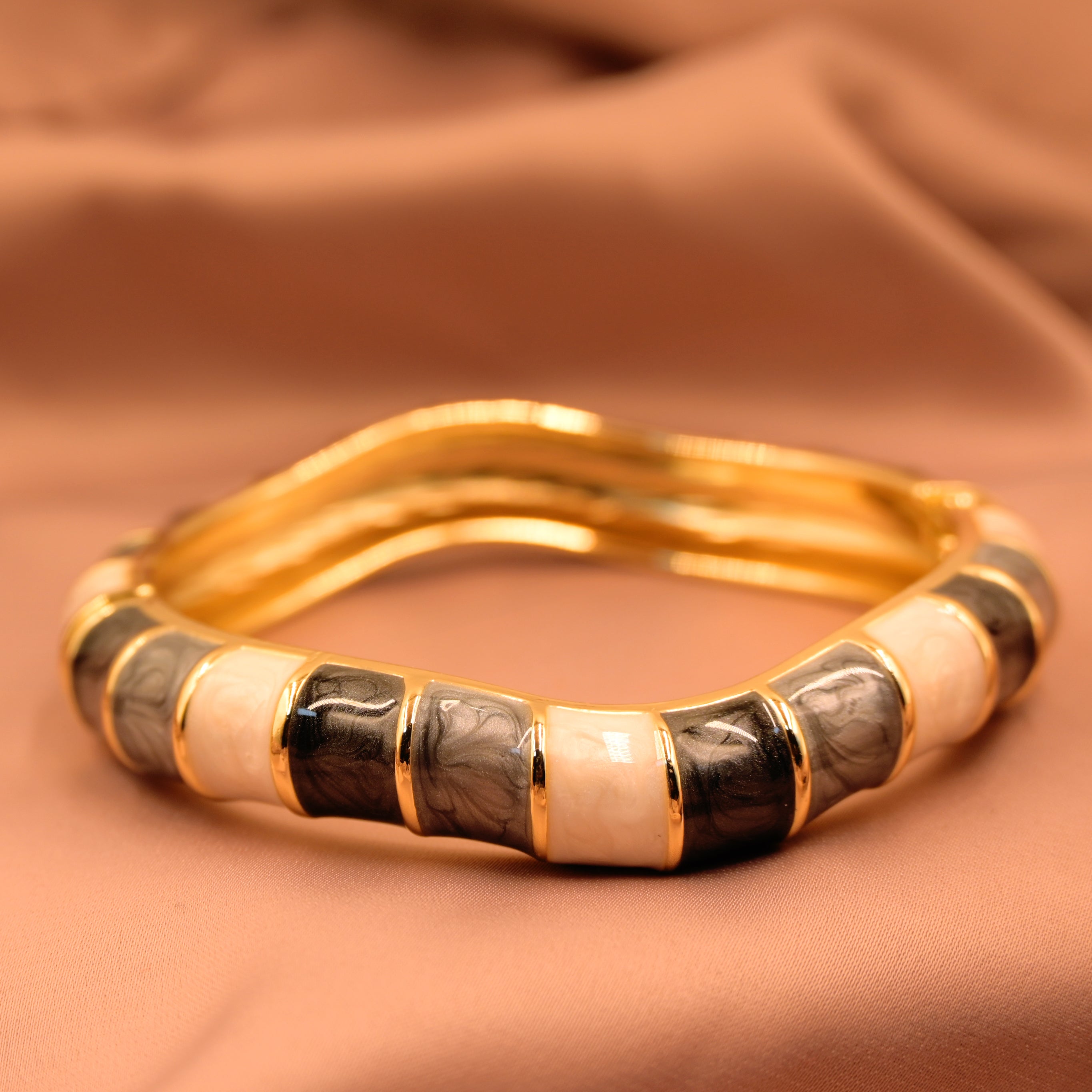 The monochrome Bangle