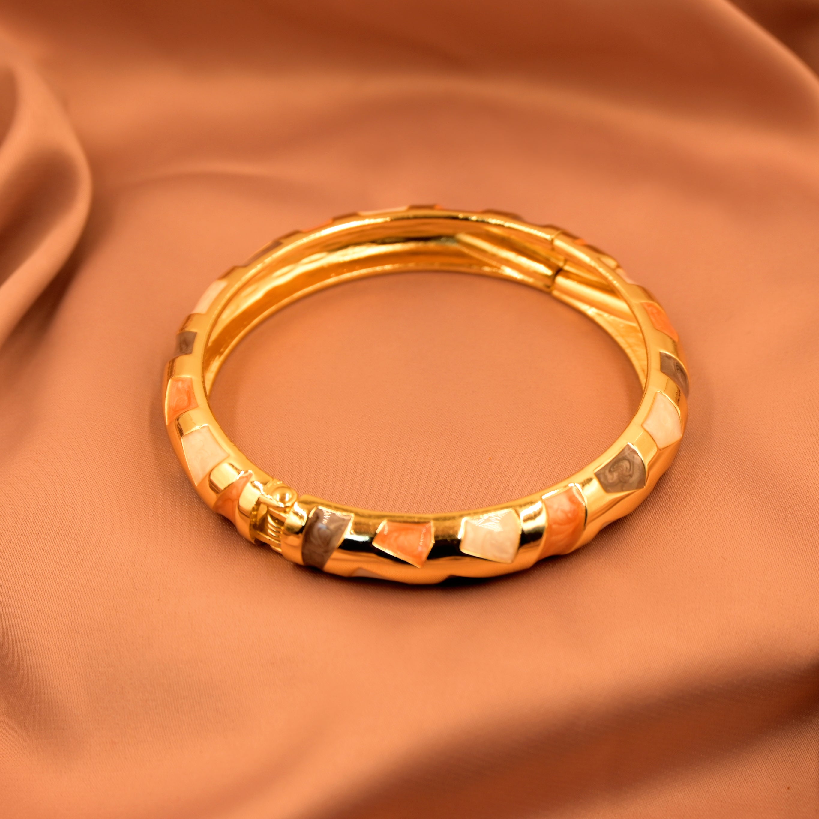 The amber Bangle